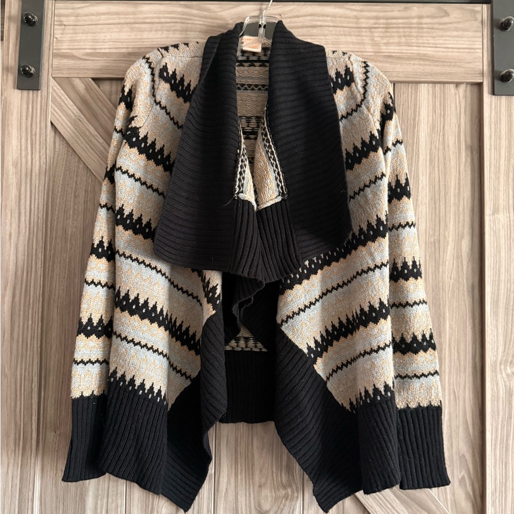 Sweet Romeo Black and Cream Patterned Cardigan